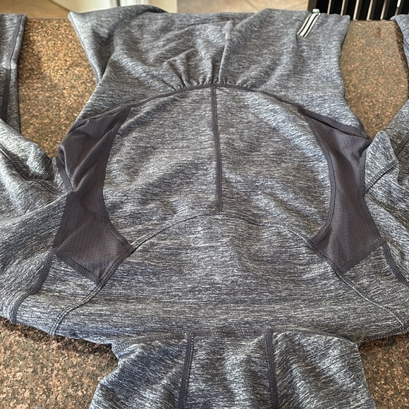 LULULEMON LADIESS GRAY HALF ZIP VENTED HOODIE THUMB HOLES SHIRT-4 - Picture 10 of 14